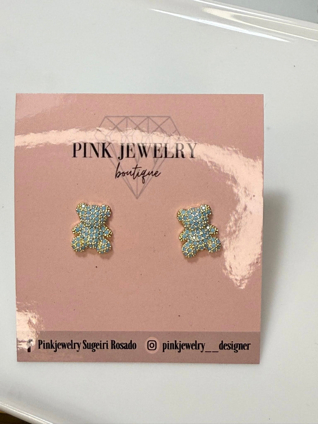 Earing Bears✨