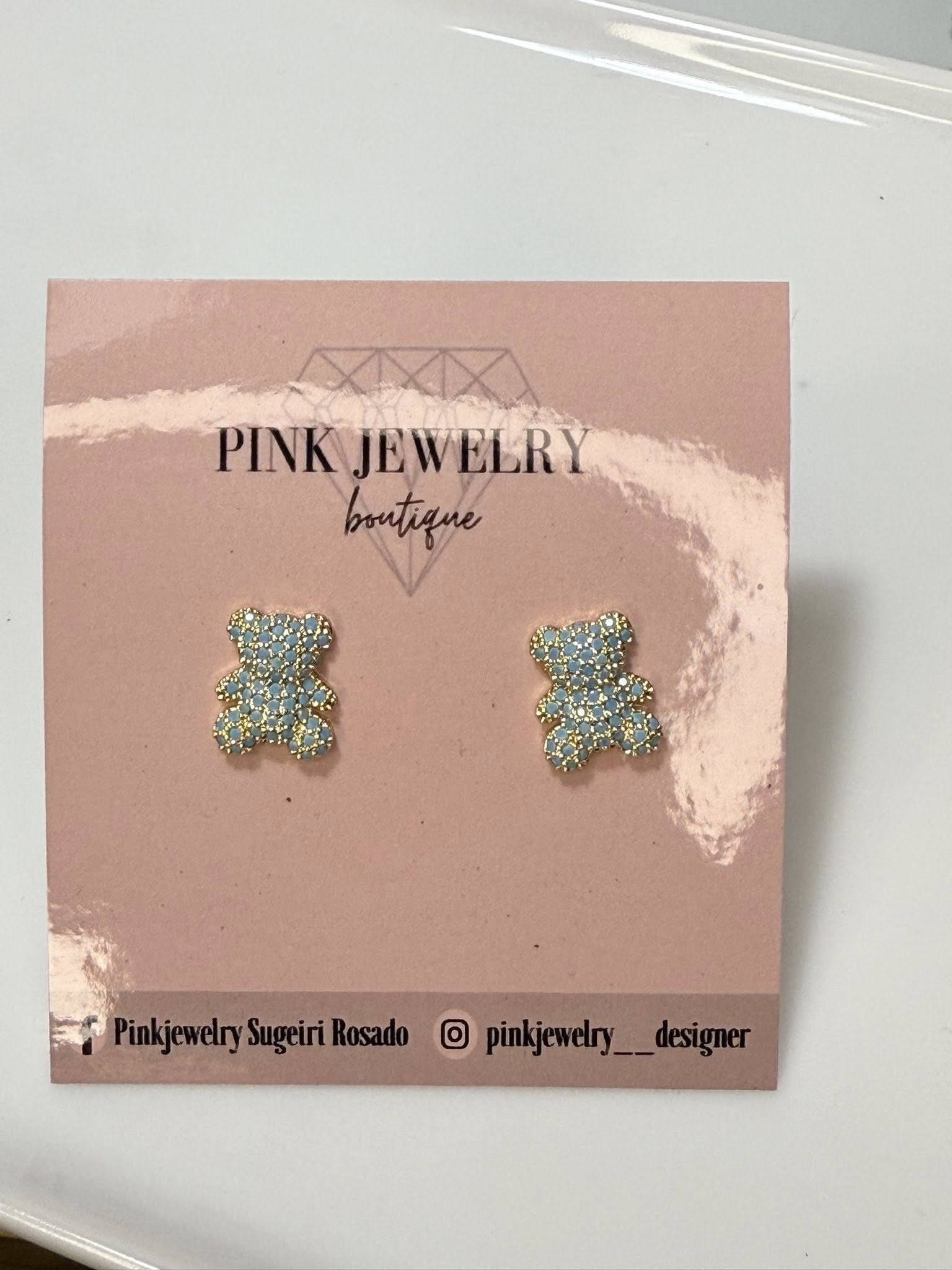 Earing Bears✨